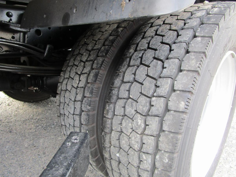 平ボデー ワイドロング 床鉄板張り 床フック9対|中古トラックの販売・買取・査定のアイナビ