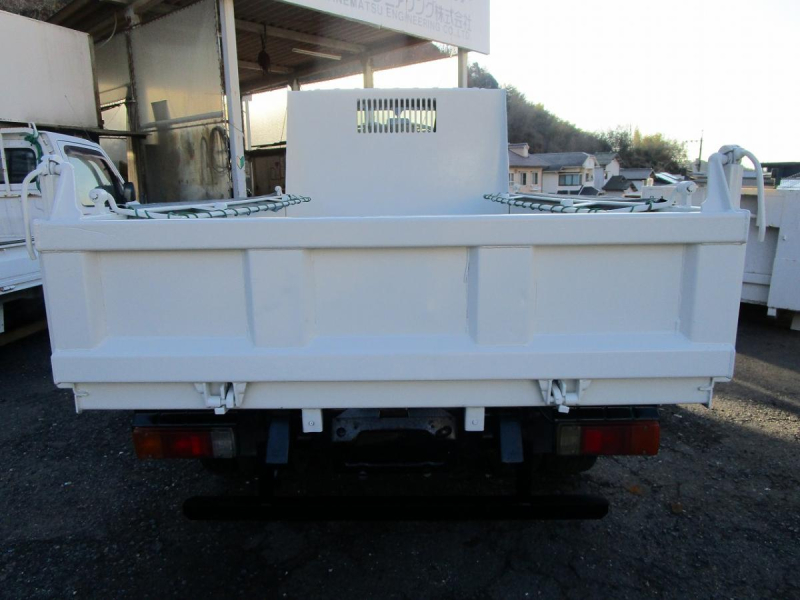 ダンプ　極東開発DD02-31　積載量3,000Kg　全低床|中古トラックの販売・買取・査定のアイナビ