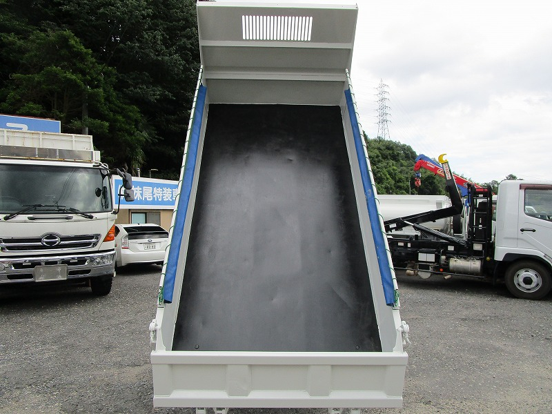 ダンプ 全低床 3t|中古トラックの販売・買取・査定のアイナビ