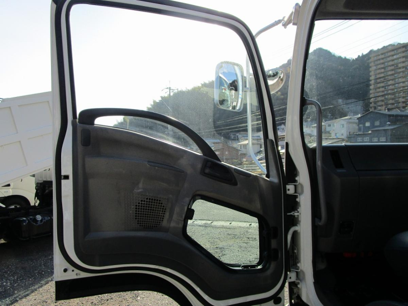 深ダンプ　リア片開き　車検R8年12月|中古トラックの販売・買取・査定のアイナビ