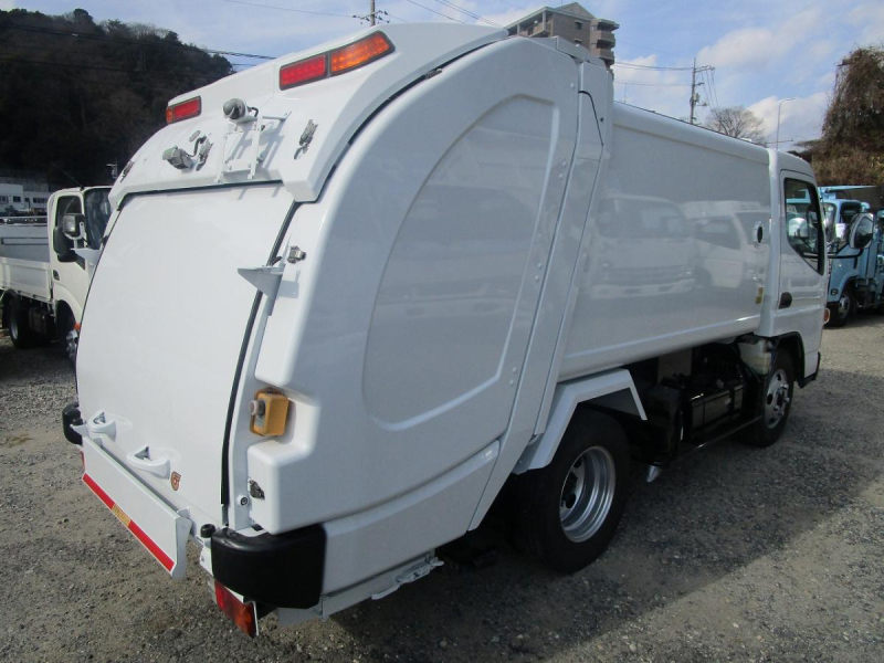 回転式塵芥車5.1　新明和GR052-1434　外装塗装済|中古トラックの販売・買取・査定のアイナビ