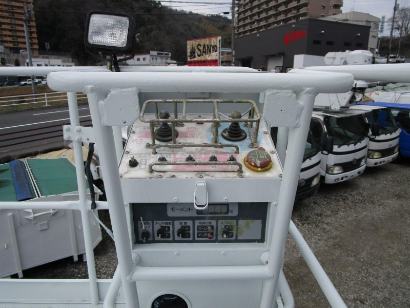 タダノAT-100SR スーパーデッキ 外装塗装済|中古トラックの販売・買取・査定のアイナビ