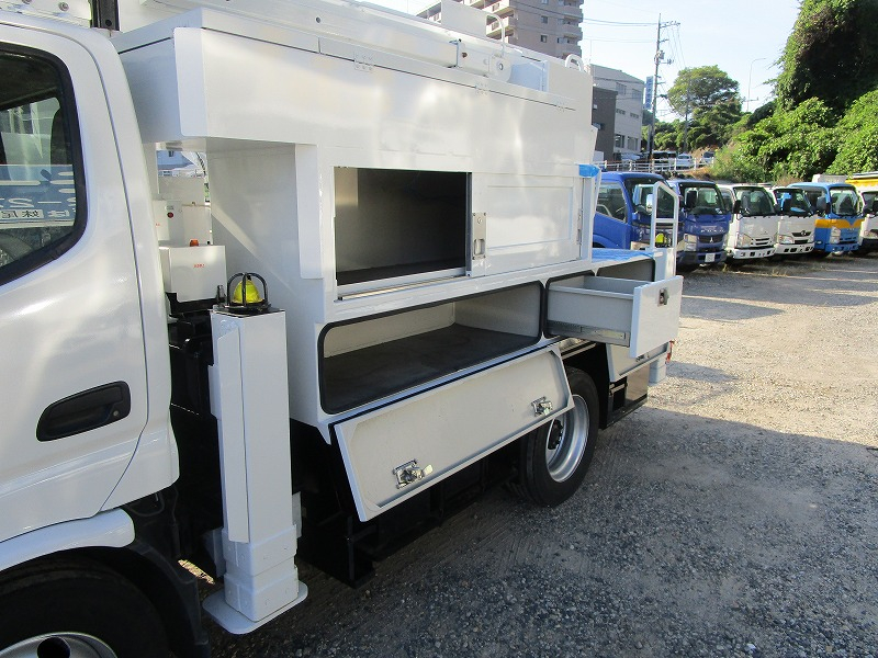 高所作業車14.7m　電工仕様　タダノAT-147CE　外装塗装済|中古トラックの販売・買取・査定のアイナビ