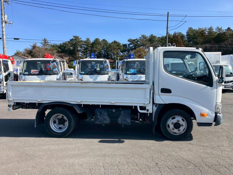 ☆H28　AT　10尺　平ボディ|中古トラックの販売・買取・査定のアイナビ