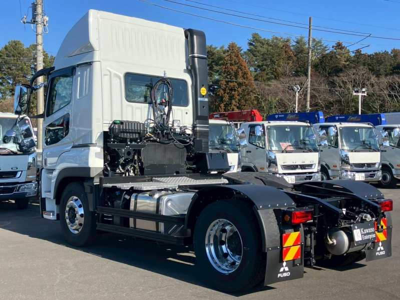 ☆未使用車　スーパーハイルーフ　E尺　第五輪荷重11.4t|中古トラックの販売・買取・査定のアイナビ