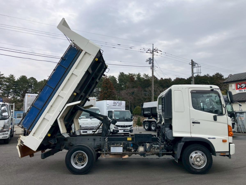 ☆H24 標準/3.4mボディ ベット付き 手動コボレーン|中古トラックの販売・買取・査定のアイナビ
