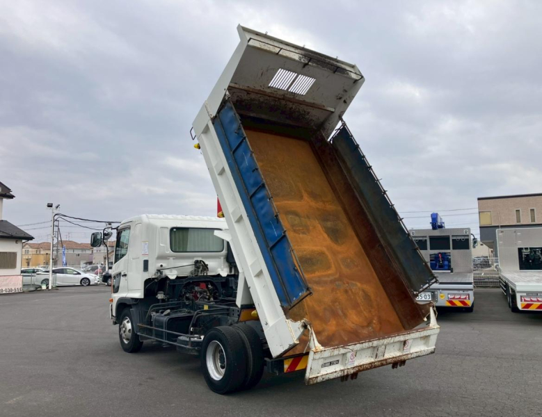 ☆H24 標準/3.4mボディ ベット付き 手動コボレーン|中古トラックの販売・買取・査定のアイナビ