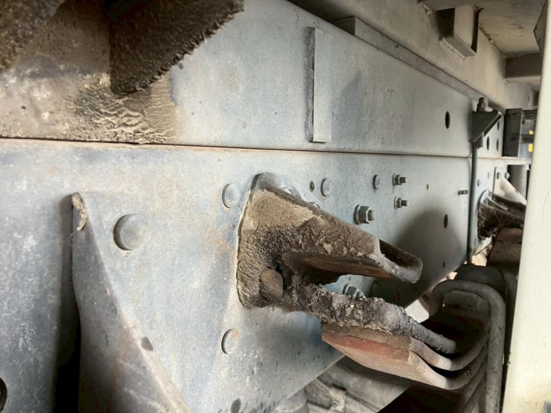 ☆H24 標準/3.4mボディ ベット付き 手動コボレーン|中古トラックの販売・買取・査定のアイナビ