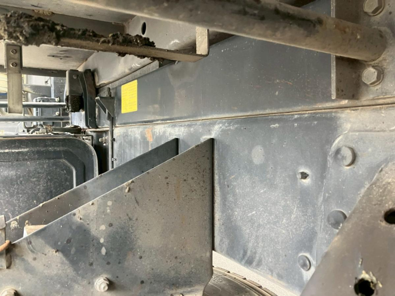 ☆H24 標準/3.4mボディ ベット付き 手動コボレーン|中古トラックの販売・買取・査定のアイナビ