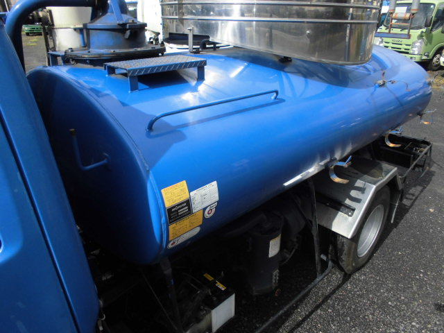 3000Lバキュームカー3T糞尿車モリタエコノス衛生車清掃車|中古トラックの販売・買取・査定のアイナビ