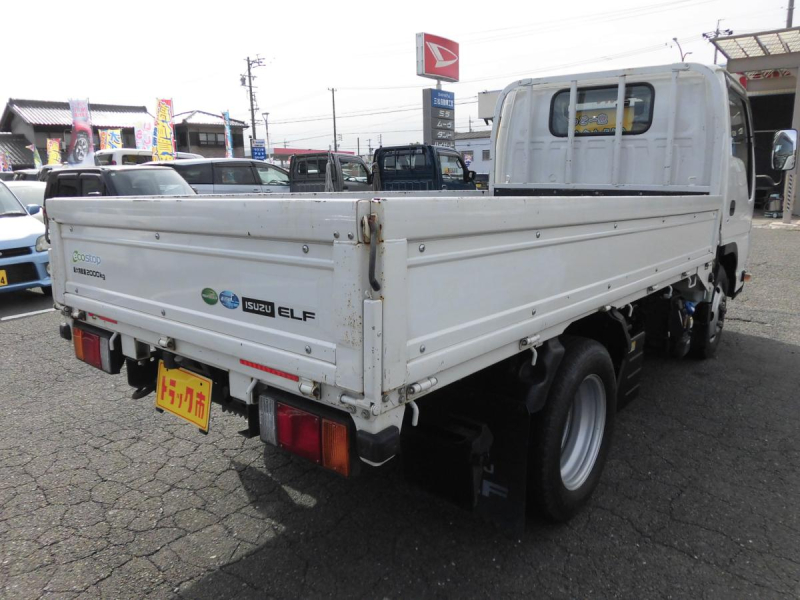 R3年エルフ2T　10尺全低床　4WD　AT　総重量5T未満|中古トラックの販売・買取・査定のアイナビ