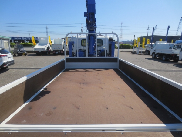 日野デュトロクレーン付セルフ|中古トラックの販売・買取・査定のアイナビ