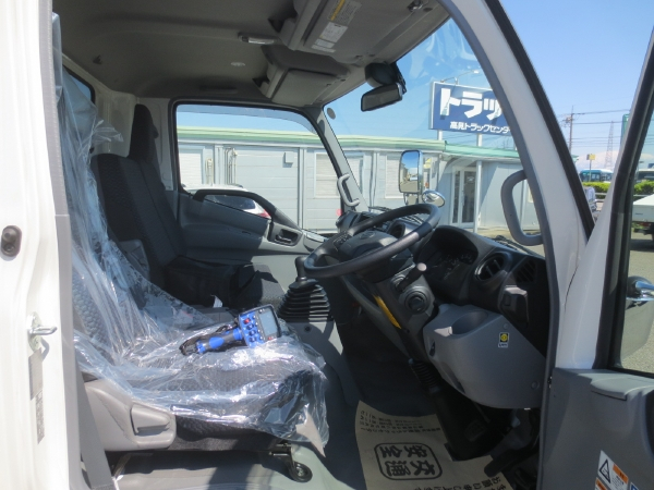 日野デュトロクレーン付セルフ|中古トラックの販売・買取・査定のアイナビ