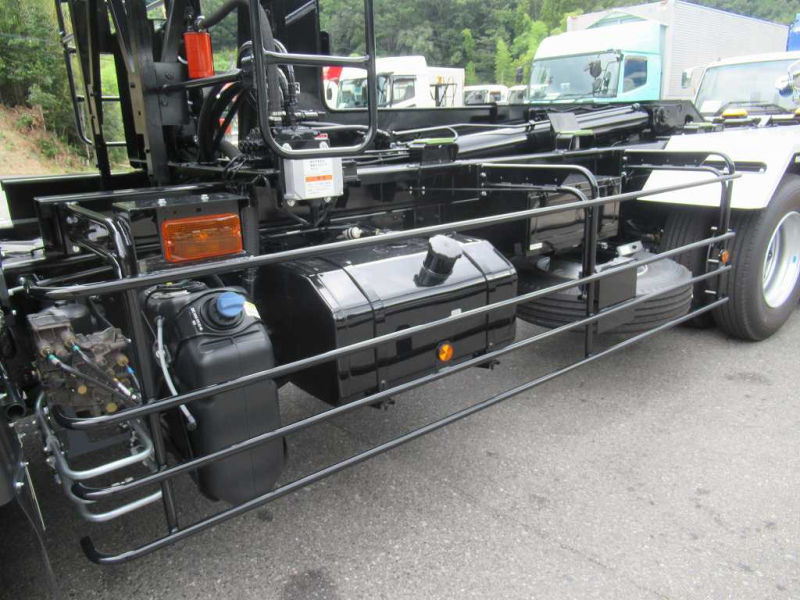 極東 22tフックロール シフトパイロット Rバンパー電動格納|中古トラックの販売・買取・査定のアイナビ