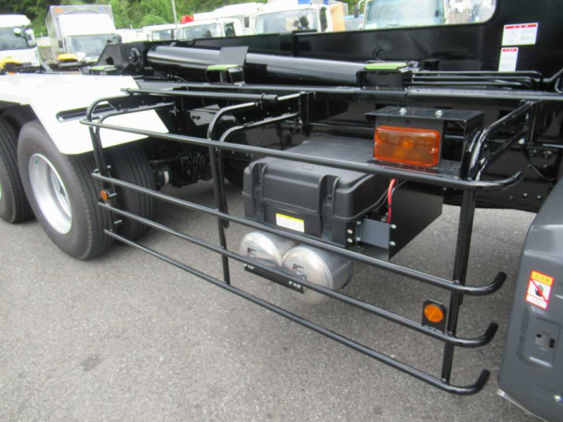 極東 22tフックロール シフトパイロット Rバンパー電動格納|中古トラックの販売・買取・査定のアイナビ