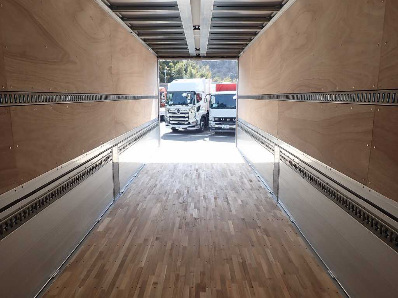 トランテックス ハイルーフ 後輪エアサス 380ps MTリターダ|中古トラックの販売・買取・査定のアイナビ