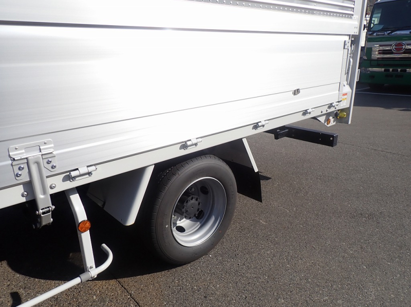 未使用車 ワイドロング L4430 W2090 150PS 6速|中古トラックの販売・買取・査定のアイナビ