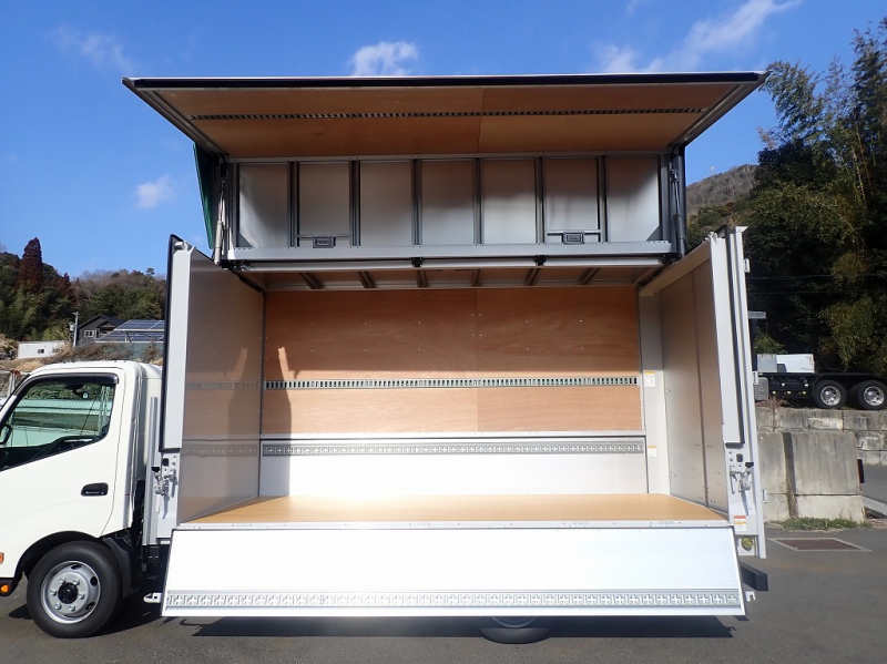 未使用車 ワイドロング L4430 W2090 150PS 6速|中古トラックの販売・買取・査定のアイナビ