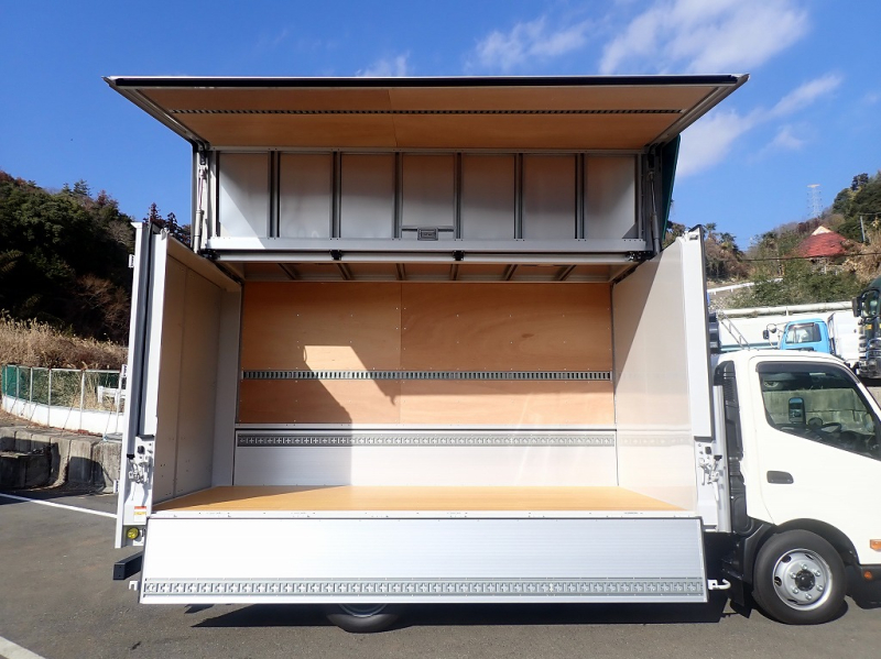 未使用車 ワイドロング L4430 W2090 150PS 6速|中古トラックの販売・買取・査定のアイナビ