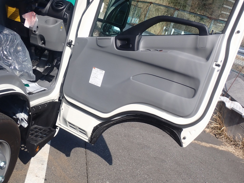 未使用車 ワイドロング L4430 W2090 150PS 6速|中古トラックの販売・買取・査定のアイナビ