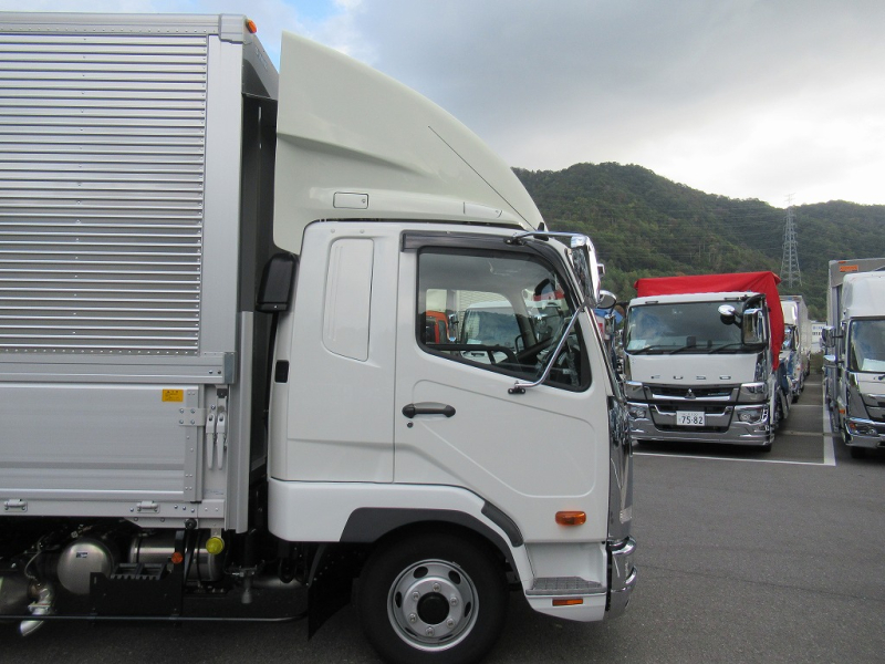 240PS 未使用 パブコ 6200 ワイド エアサス 6速|中古トラックの販売・買取・査定のアイナビ