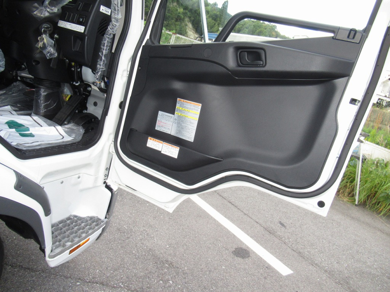 240PS 未使用 パブコ 6200 ワイド エアサス 6速|中古トラックの販売・買取・査定のアイナビ