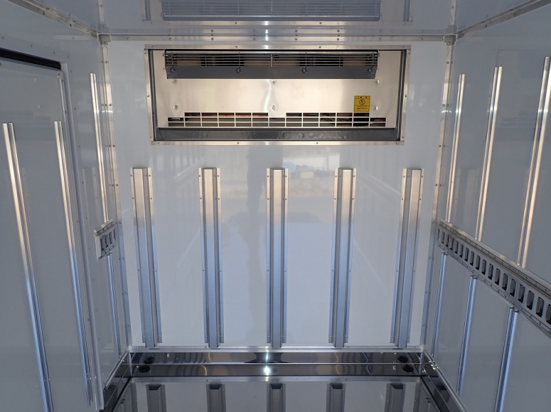 東プレ-30℃設定 10尺 150PS AT車 カスタム仕様|中古トラックの販売・買取・査定のアイナビ