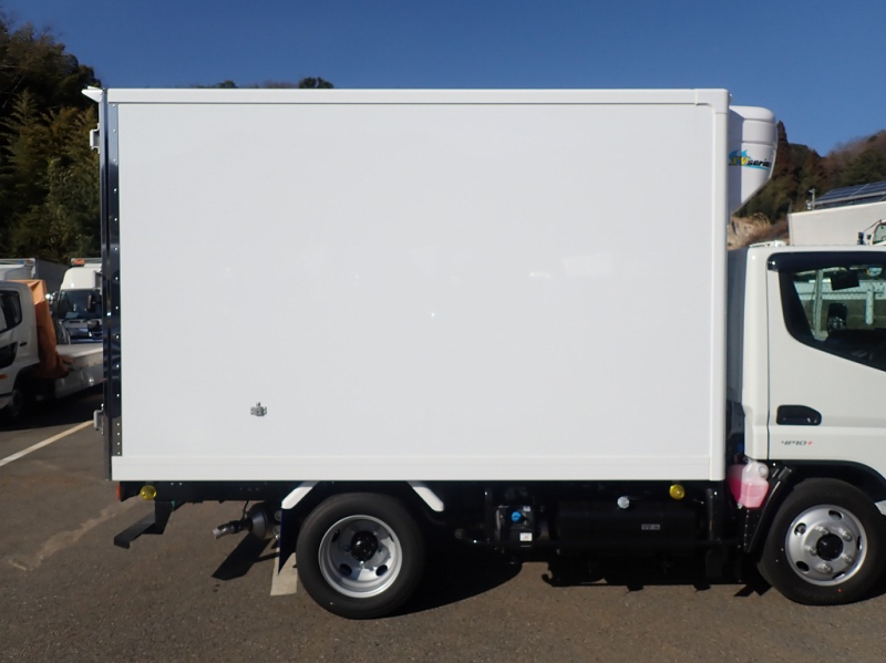 東プレ-30℃設定 10尺 150PS AT車 カスタム仕様|中古トラックの販売・買取・査定のアイナビ