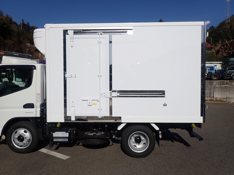 東プレ-30℃設定 10尺 150PS AT車 カスタム仕様|中古トラックの販売・買取・査定のアイナビ