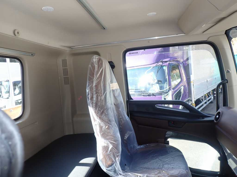 未使用 Ⅼ6120ワイド エアサス 240PS 6速 アルミブロック|中古トラックの販売・買取・査定のアイナビ