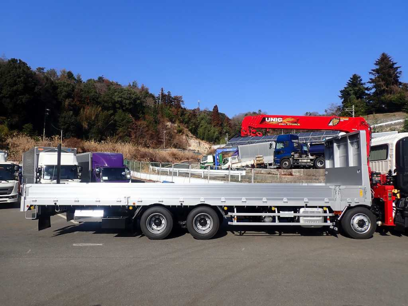 ユニック 5段クレーン 4軸低床 アルミブロック リターダ付|中古トラックの販売・買取・査定のアイナビ