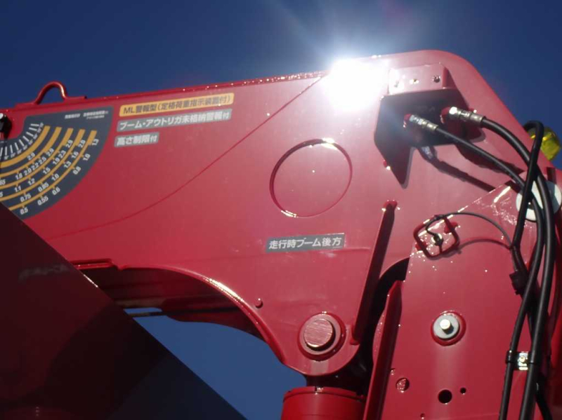 ユニック 5段クレーン 4軸低床 アルミブロック リターダ付|中古トラックの販売・買取・査定のアイナビ