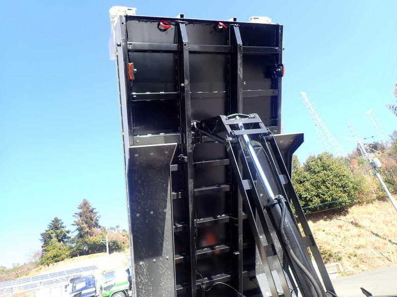 新明和 10tダンプ シフトパイロット 394PS 電動コボレーン|中古トラックの販売・買取・査定のアイナビ