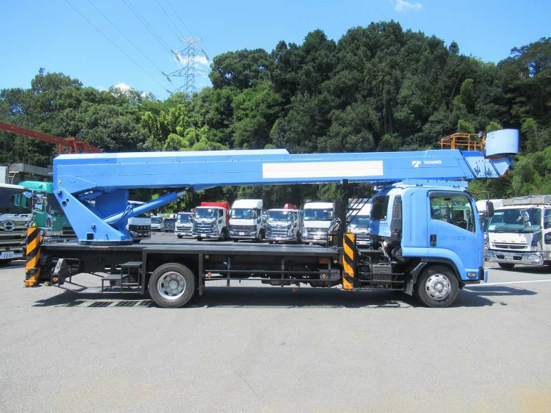 高所作業車 最大地上高32.2ⅿ 積載荷重250㎏ タダノAT-320TG|中古トラックの販売・買取・査定のアイナビ