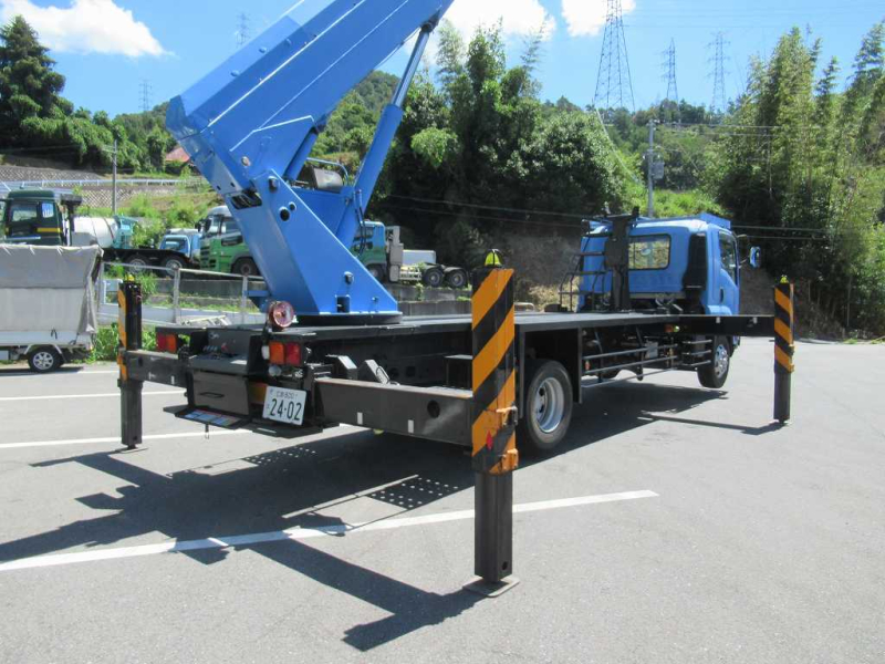 高所作業車 最大地上高32.2ⅿ 積載荷重250㎏ タダノAT-320TG|中古トラックの販売・買取・査定のアイナビ
