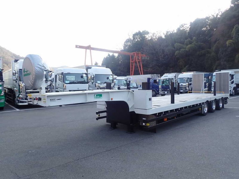 未登録 花見台セーフティセミトレ 24800㎏積載 後輪エアサス|中古トラックの販売・買取・査定のアイナビ