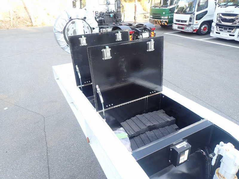 未登録 花見台セーフティセミトレ 24800㎏積載 後輪エアサス|中古トラックの販売・買取・査定のアイナビ