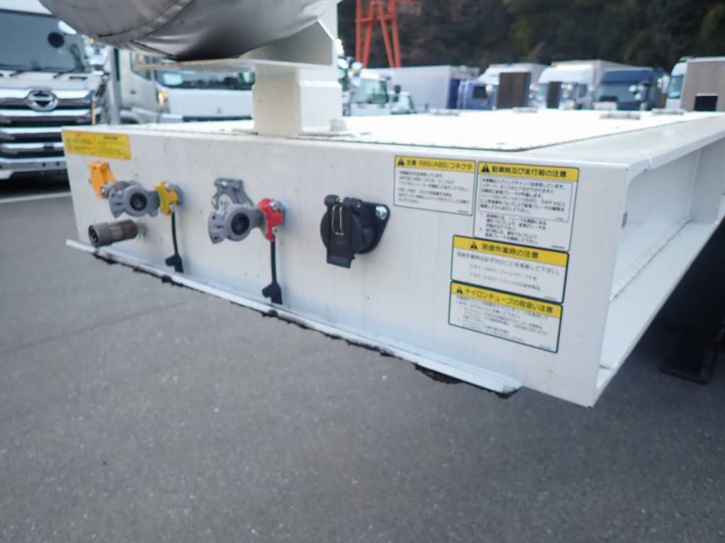 未登録 花見台セーフティセミトレ 24800㎏積載 後輪エアサス|中古トラックの販売・買取・査定のアイナビ