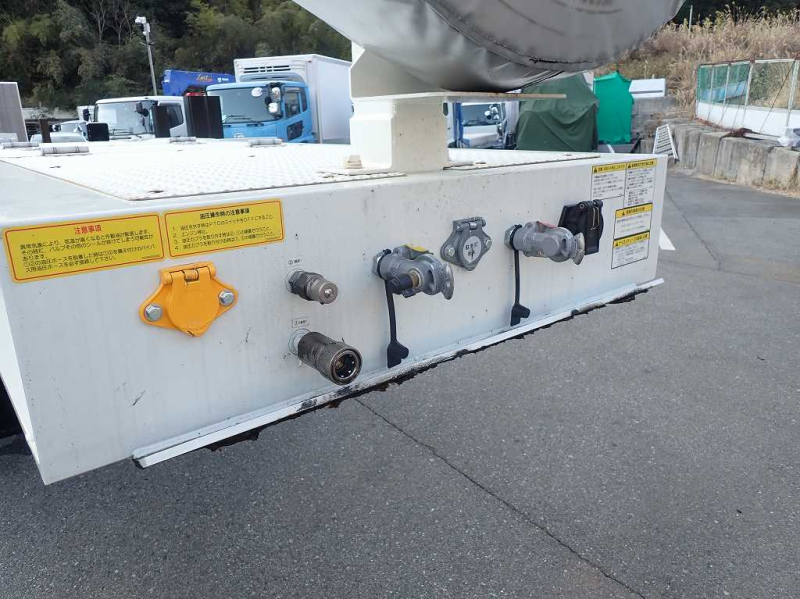 未登録 花見台セーフティセミトレ 24800㎏積載 後輪エアサス|中古トラックの販売・買取・査定のアイナビ