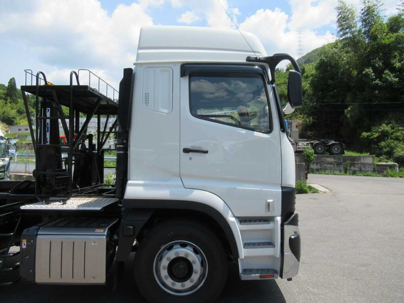 新明和 22t アームロール ハイルーフ AT車 積載10600㎏|中古トラックの販売・買取・査定のアイナビ