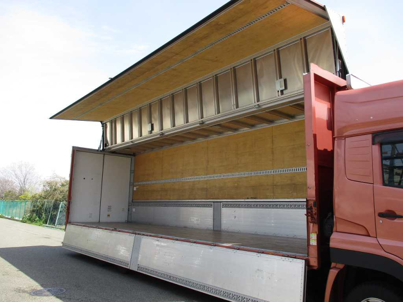 ハイルーフ4軸低床アルミウイング|中古トラックの販売・買取・査定のアイナビ