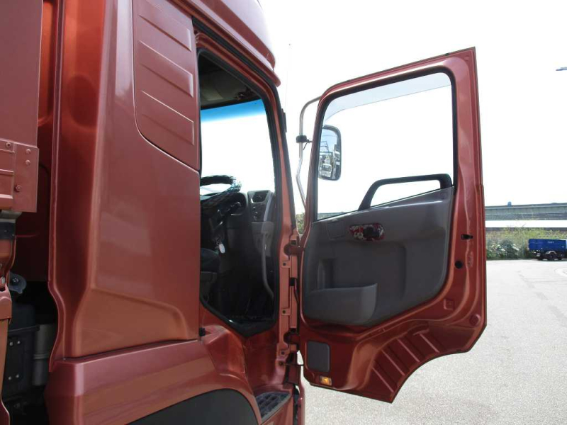 ハイルーフ4軸低床アルミウイング|中古トラックの販売・買取・査定のアイナビ