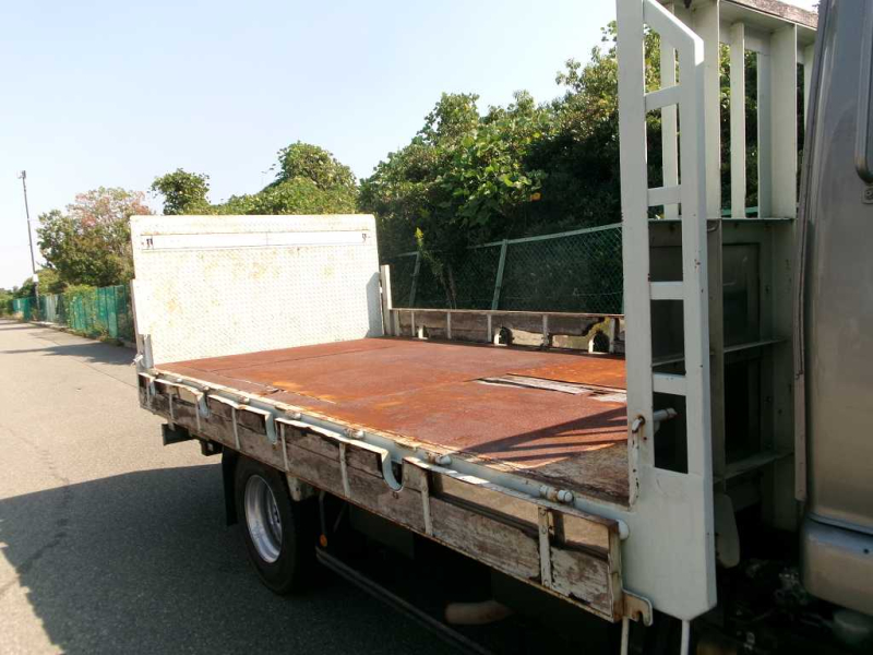 中型 Wキャブ垂直PG付木平|中古トラックの販売・買取・査定のアイナビ