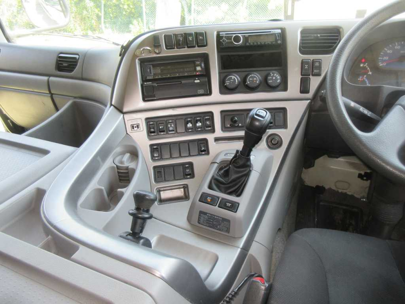 4軸低床アコーディオン幌付アルミ平|中古トラックの販売・買取・査定のアイナビ