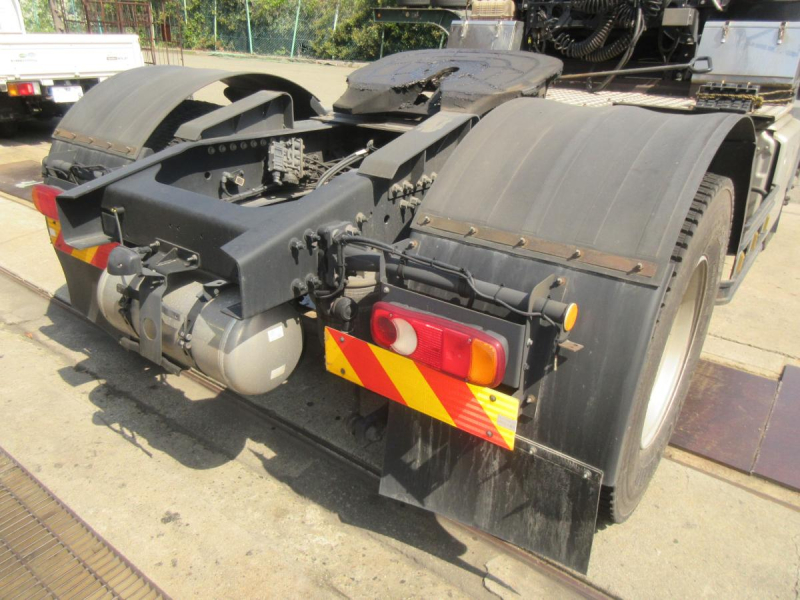 2PGハイルーフクオンシングルトラクタ|中古トラックの販売・買取・査定のアイナビ