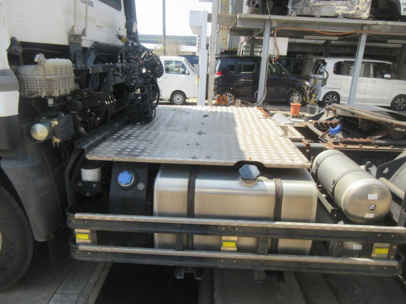 2PGハイルーフクオンD尺11.5トンスライドカプラトラクタ|中古トラックの販売・買取・査定のアイナビ