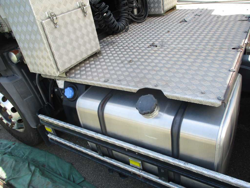 2PGハイルーフトラクタ|中古トラックの販売・買取・査定のアイナビ