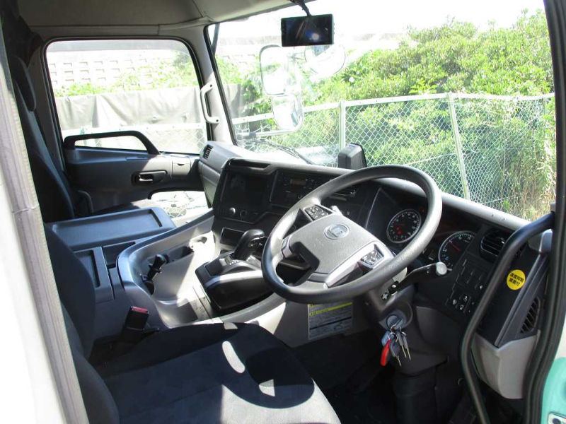 2PGハイルーフトラクタ|中古トラックの販売・買取・査定のアイナビ