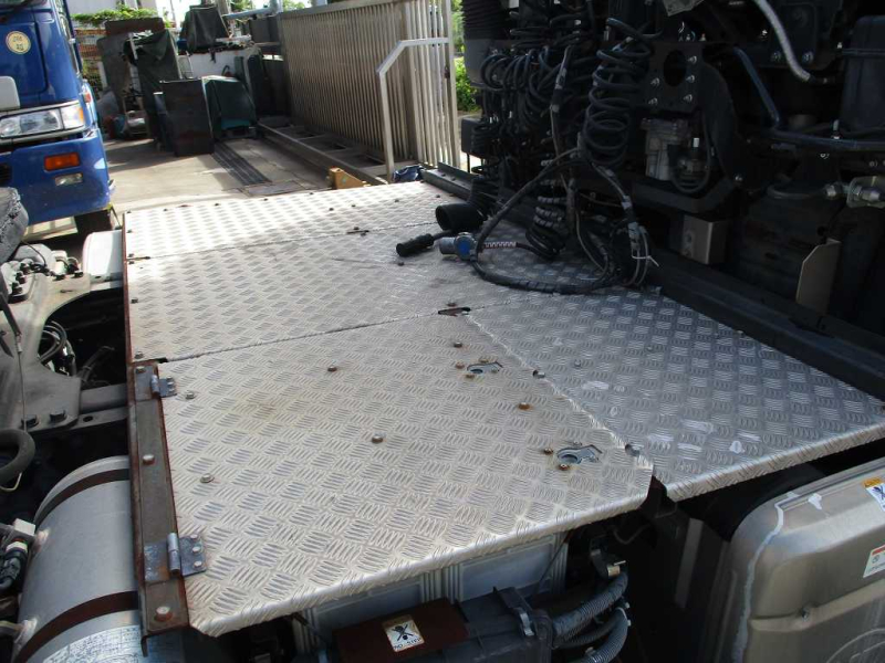 11.5トントラクタ|中古トラックの販売・買取・査定のアイナビ