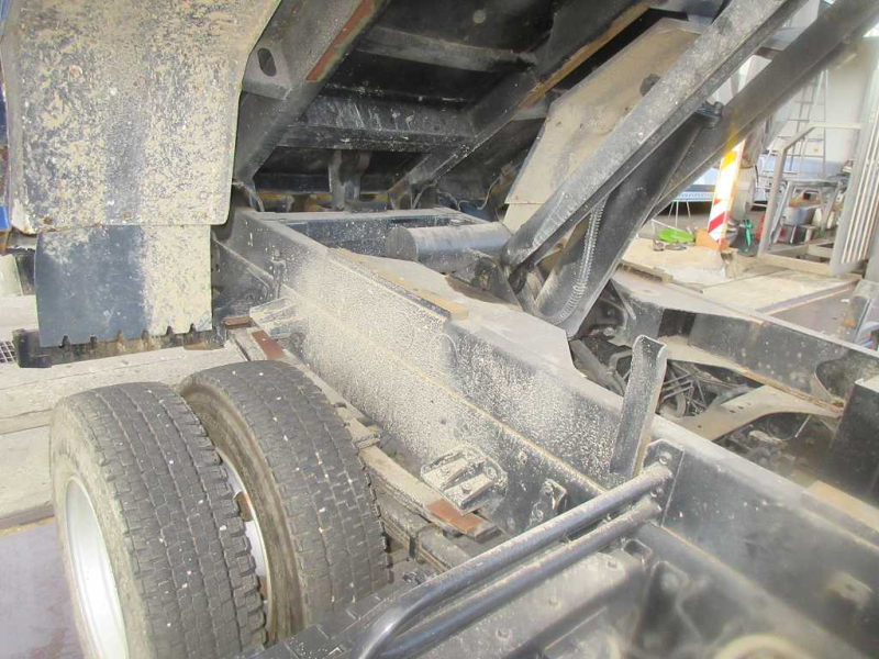 コンドル Lゲート4トンダンプ|中古トラックの販売・買取・査定のアイナビ